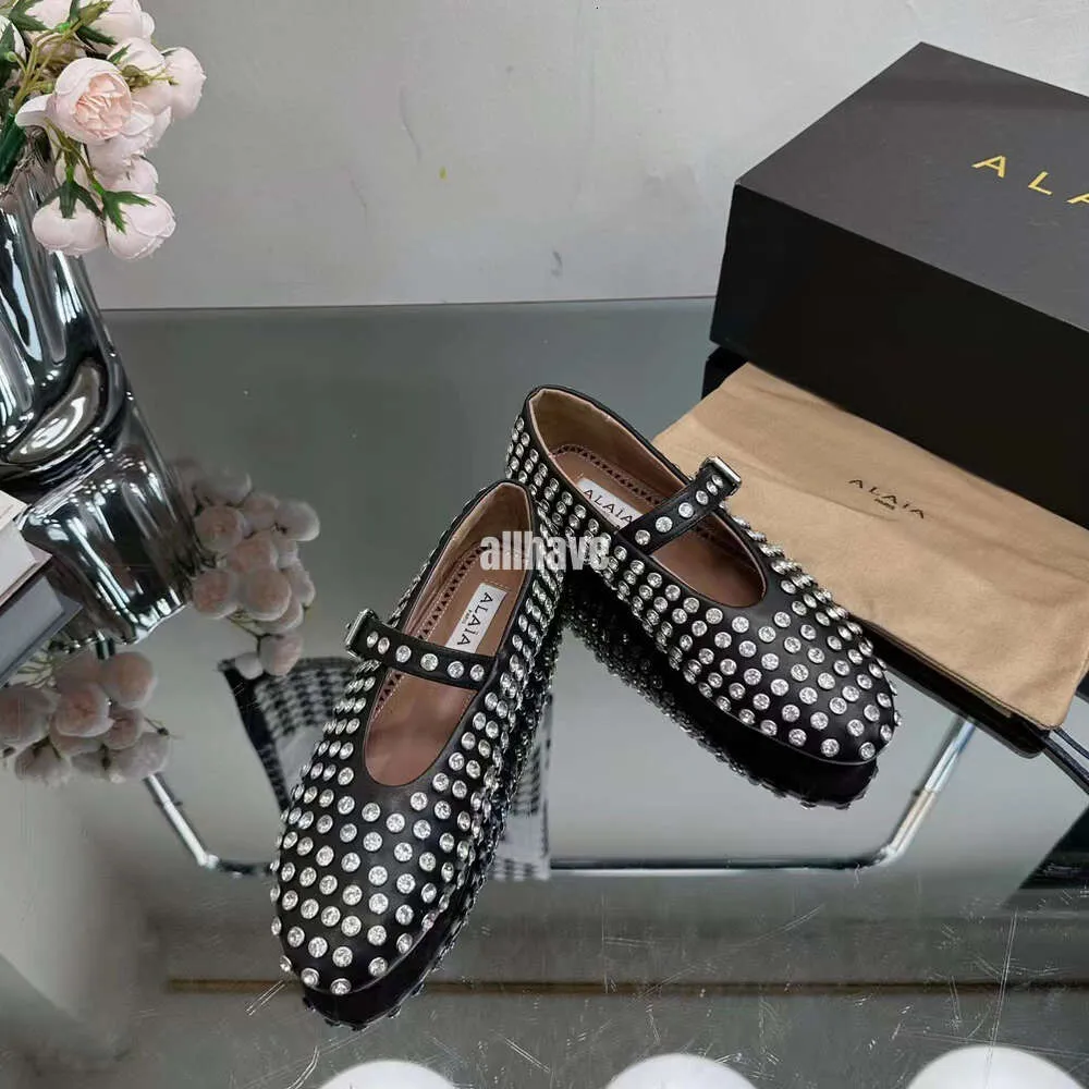 Platte jurk balletschoenen designer schoenen vrouwen ronde neus strass bootschoen luxe lederen klinknagel gespen Mary Jane schoenen comfortabel