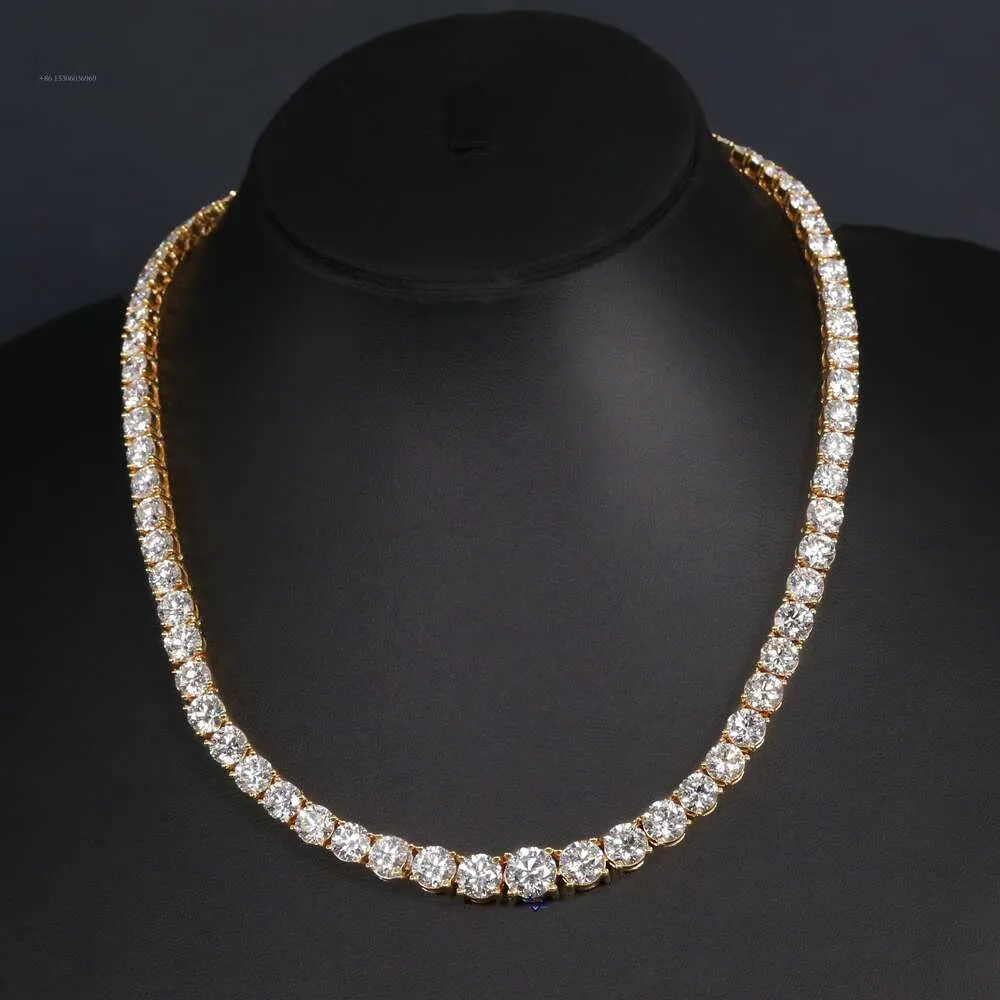 Precious Round Cut Hip Hop Necklace Lab odlad diamant utformad i 14 kt gult guld med IGI -certifierad och VVS -tydlighet