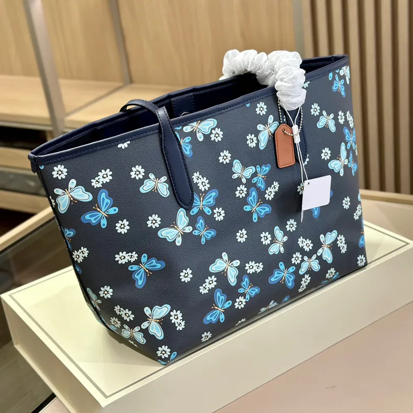 2024 New Summer Designer Bag Fashionable Tote Bag Premium Handbag Classic Large Capacity Shopping Bag Open Trendy Print Color Contrast Commuting Versatile
