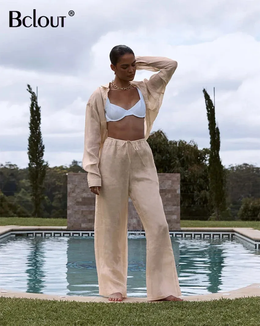 Summer Khaki Linen Beige Pants Outfit With Long Sleeves And Summer Khaki Linen Beige Pants Outfit With Long Sleeves And