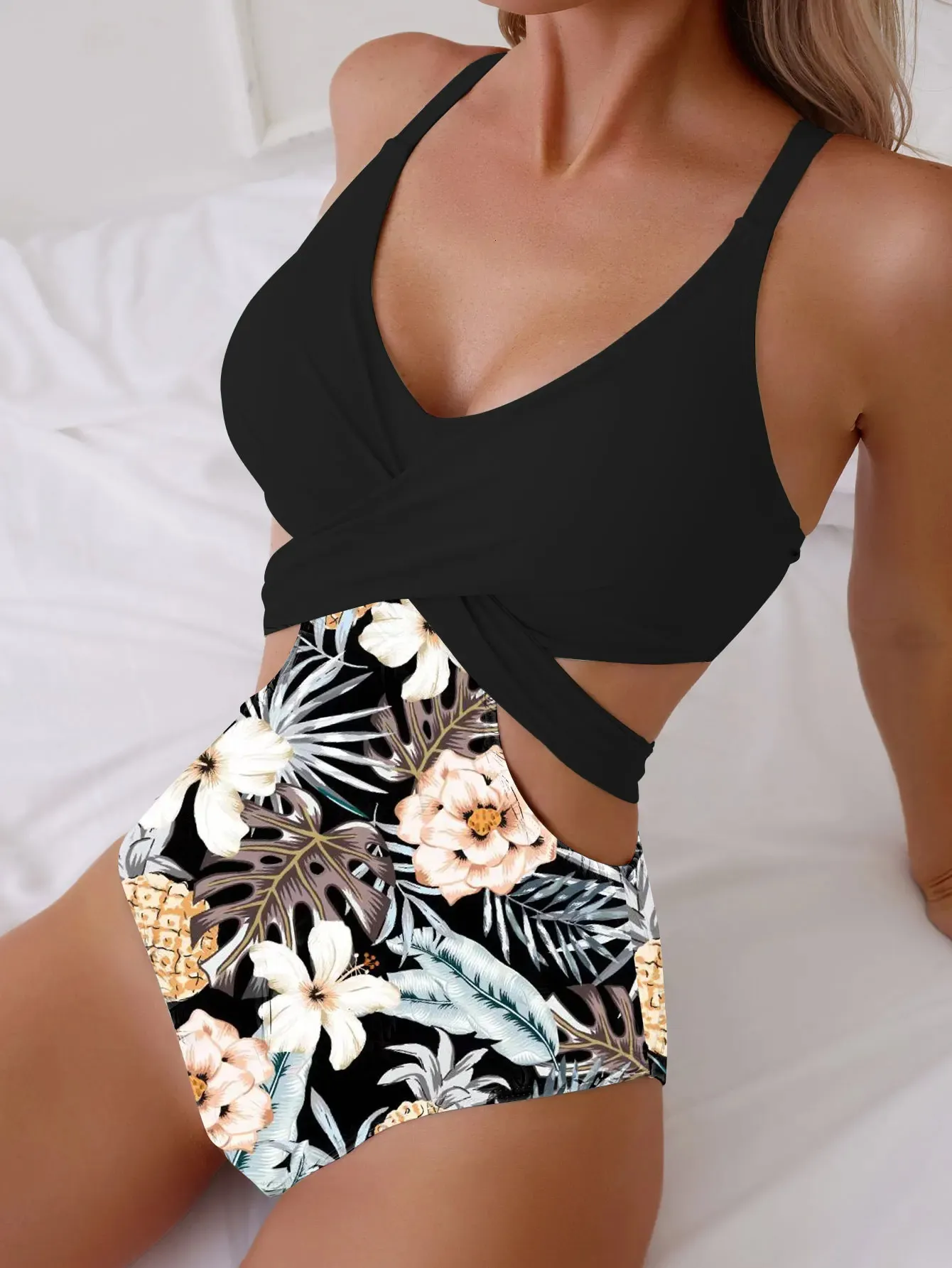Sexy Swimsuit Cross Back Horn Strap, Ladies Swimwear | DHgate Sexy Swimsuit Cross Back Horn Strap, Ladies Swimwear | DHgate
