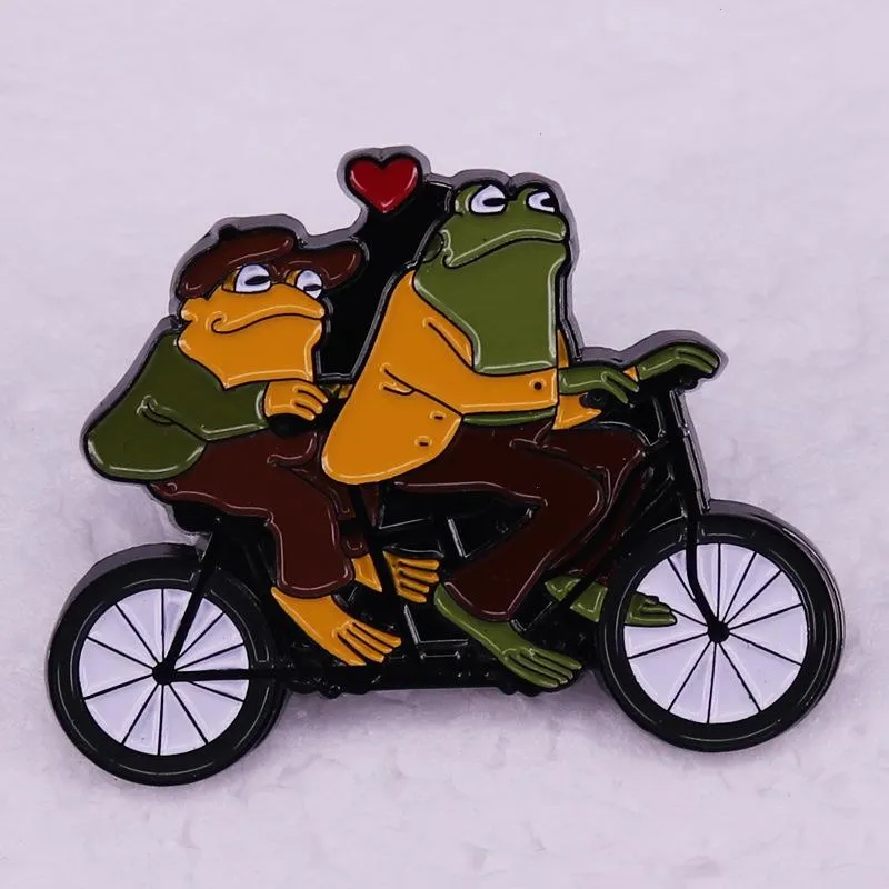 mai ♡ XX Cute Ornate Enamel Flower Vintage 60's Brooch 115S0 | eBay