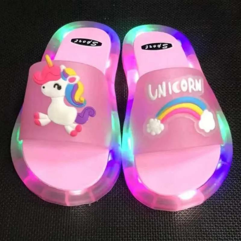 DHgate Kids Light Up LED Slippers Colorful Childrens Bathroom Sandals Baby Kids Maternity
