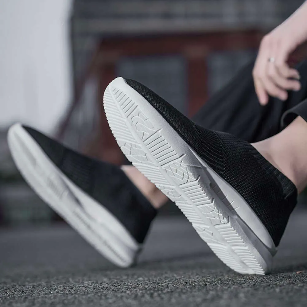 All Casual Fashionable Matching Sneakers Men S Flying Woven Breathable Mesh Cloth Shoes Ddmysaturn_voghion.com