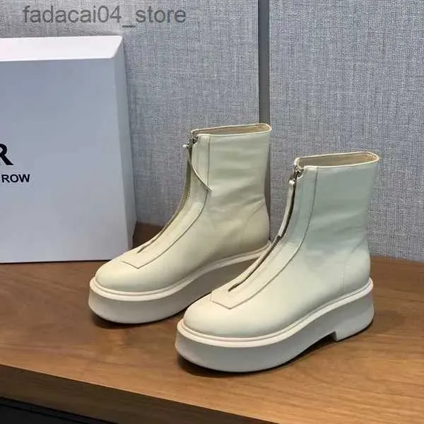 THE ROW zipped boots アイボリー Zipped Boot I Beige in Nubuck – The Row