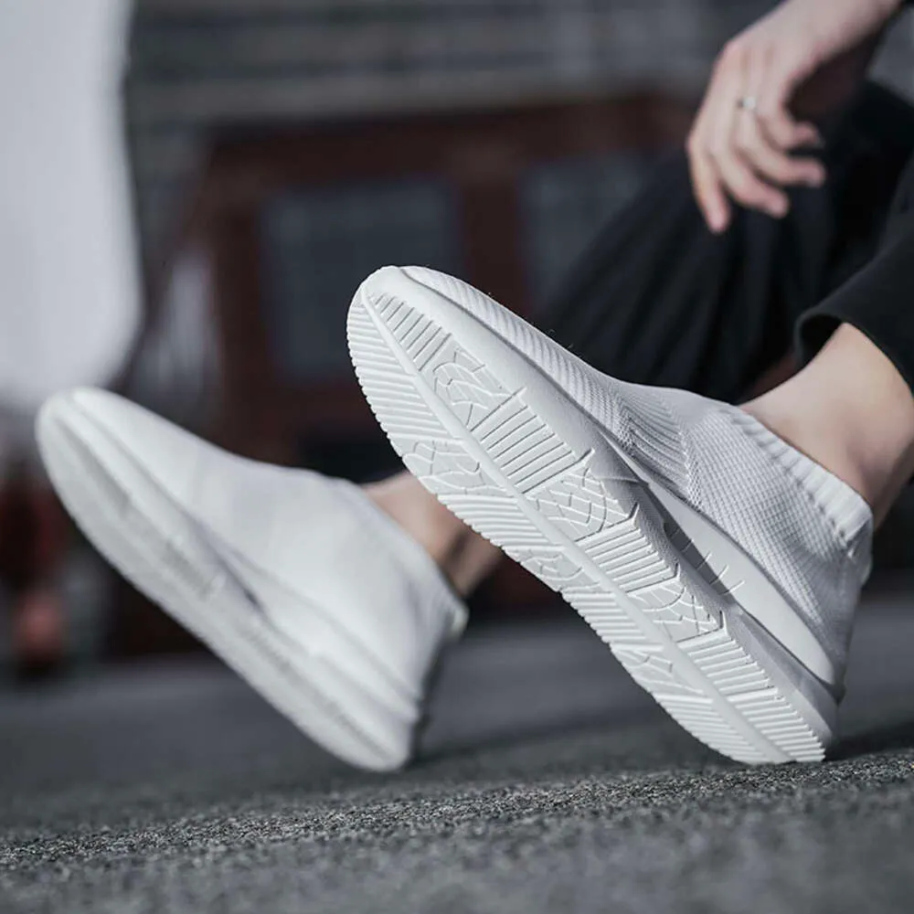 All Casual Fashionable Matching Sneakers Men S Flying Woven Breathable Mesh Cloth Shoes Ddmysaturn_voghion.com