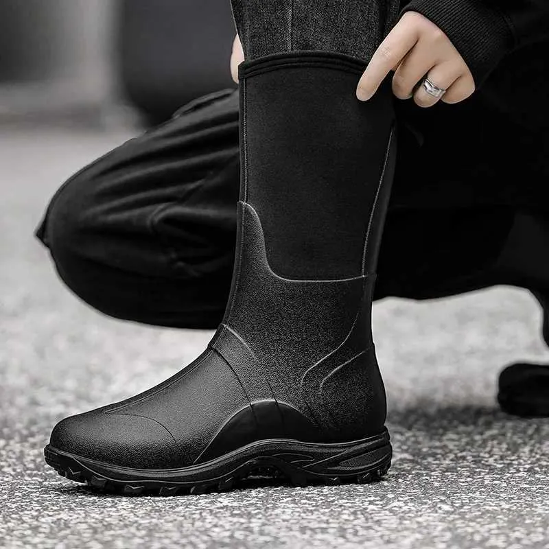 Waterproof mens duck boots medium height anti-skid outdoor  display picture 1