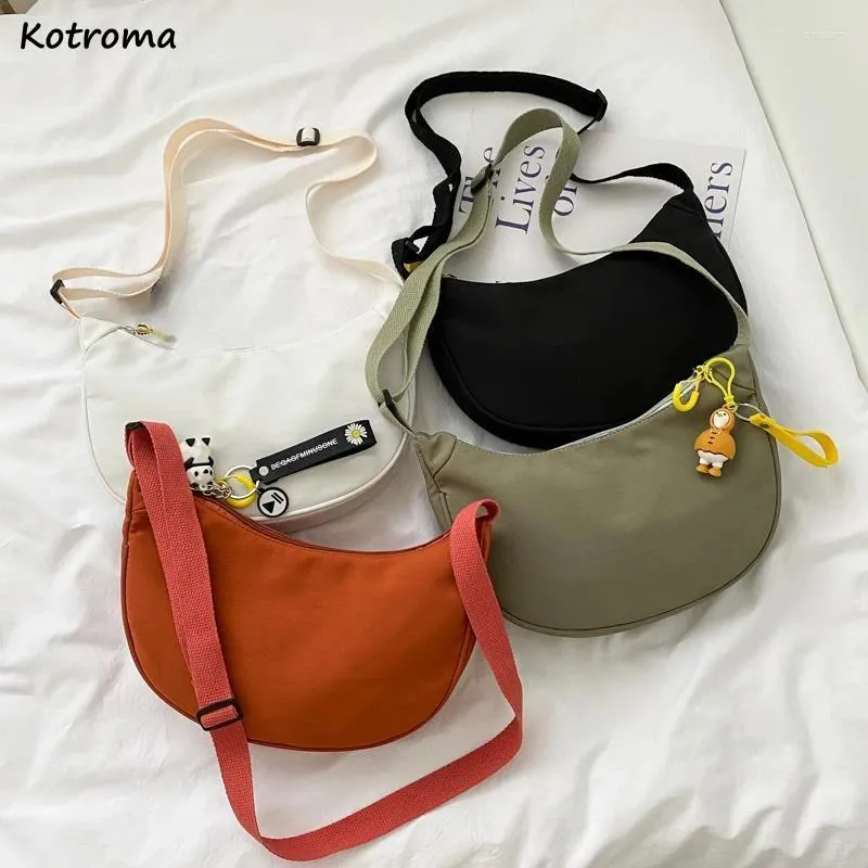 Shoulder Bags Nylon Hobos Bag Underarm Lightweight Women All match Commuter Fashion Simple Ulzzang Students Handbags Travelg