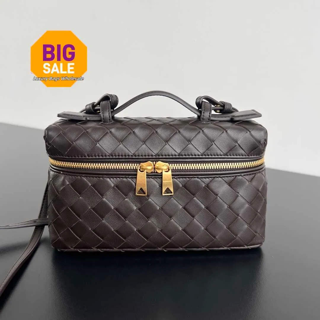 Designer Bag Vanity Case Cross Body Mini Intrecciato Leather Vanity Case With Detachable Strap From 295 28 DHgate