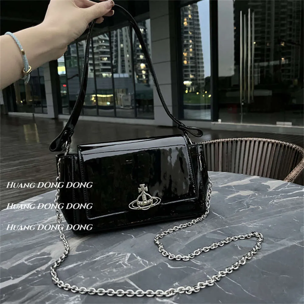 Designer Viviane Westwood Bag Vivvienne Empress Dowager Xis Womens Single Shoulder Stick High End Sweet Cool Wind Chain Oblique Straddle Saturn