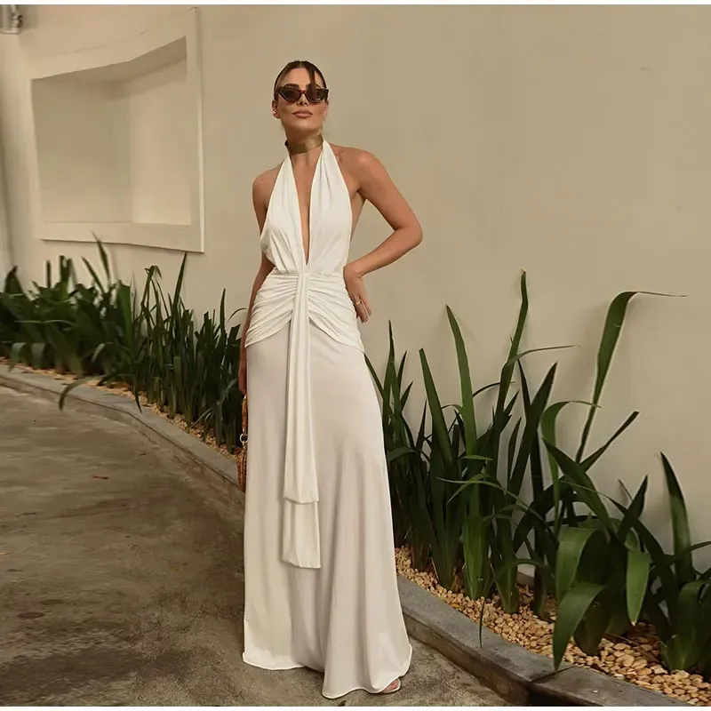 solid flowy dress Elegant Long-Sleeve Solid Color Maxi Dress for Fall and Winter – Versatile  and Chic – ZINNTRA