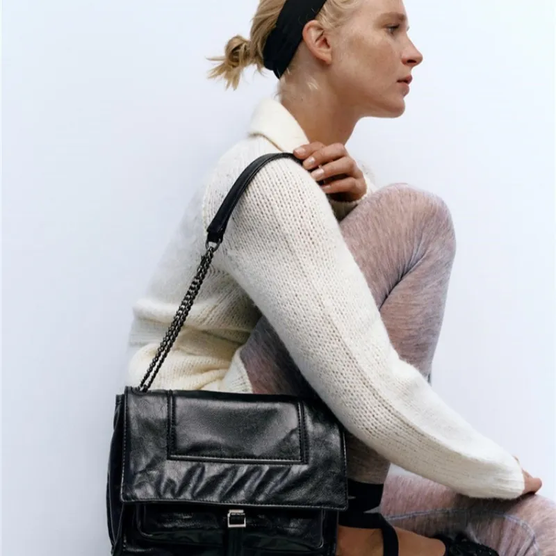 ショルダーバッグ・ポシェット Belted flat shoulder bag CHARCOAL il_340x270.2121304733_eurj.jpg
