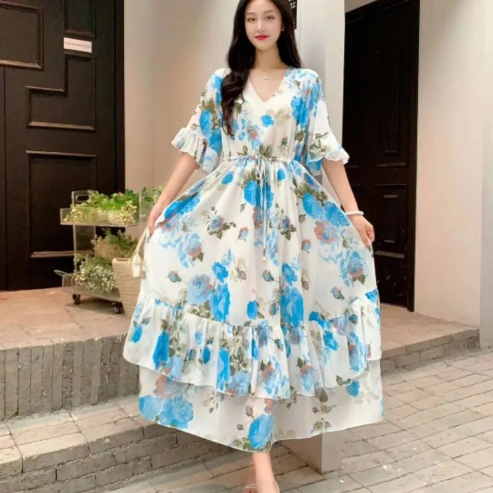 Summer Fragmented Flower Chiffon Chiffon Maxi Dress with Ruffle Edge Design for Slim Fit Waist and Lace-Up Closure