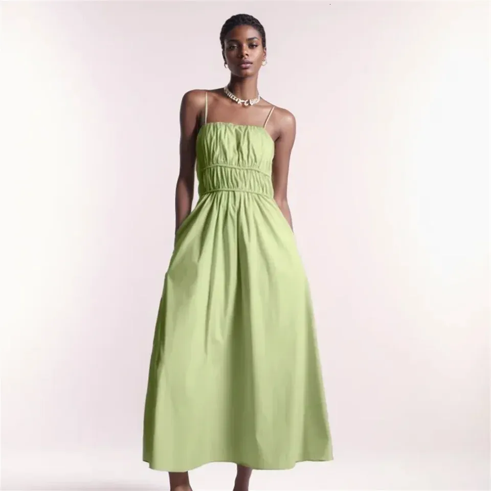 Summer Cos Lris: Elegant and Versatile A-line light green dress with Open Back and Lacing, Solid Color (240603)