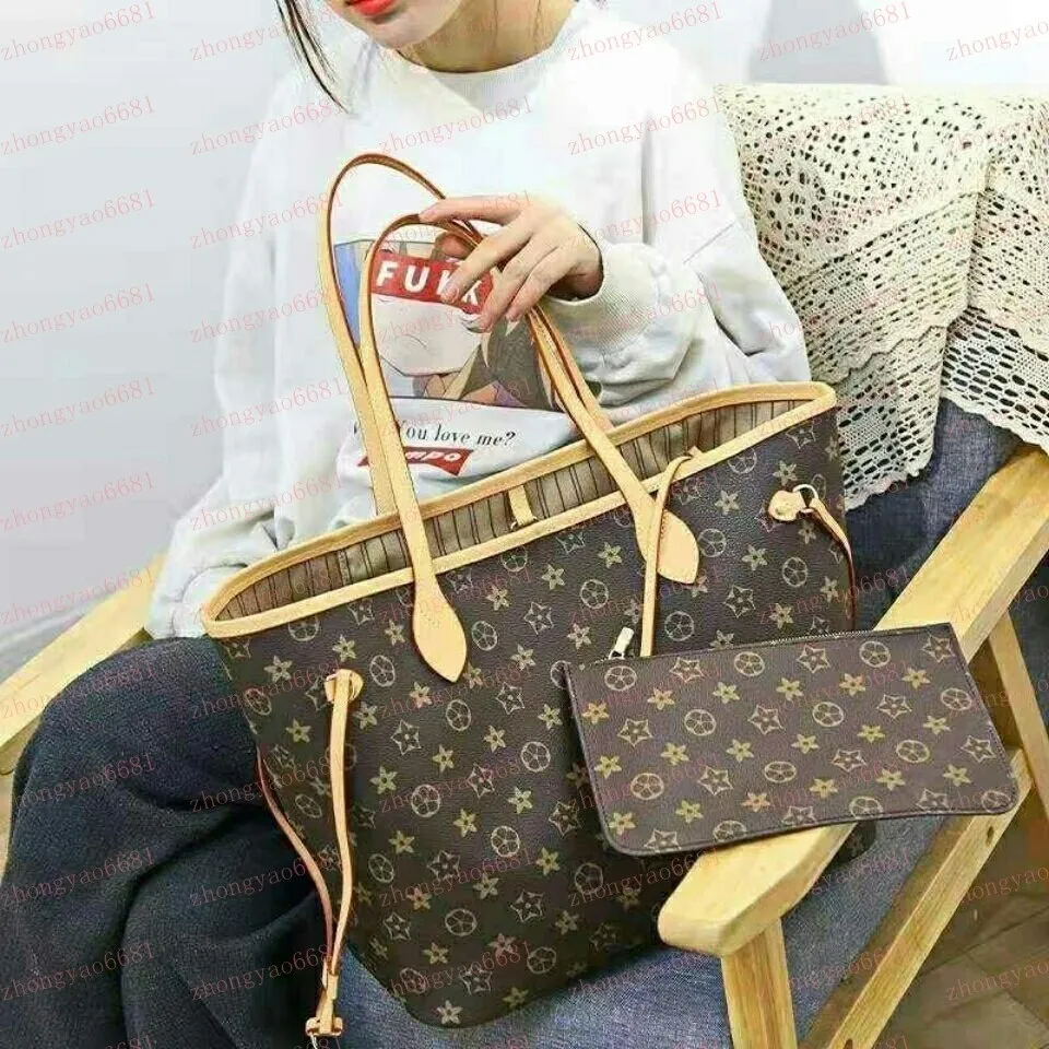 Handbag Louis Vuitton Neverfull Initials Louis Vuitton Neverfull