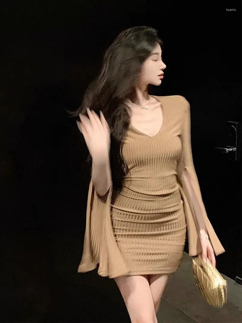 Casual Dress Womens Clothing V-Neck Tight Fitting Short Dress with Flared  Sleeves for Autumn from Dhgate Basic & Casual Dresses - price 31.35