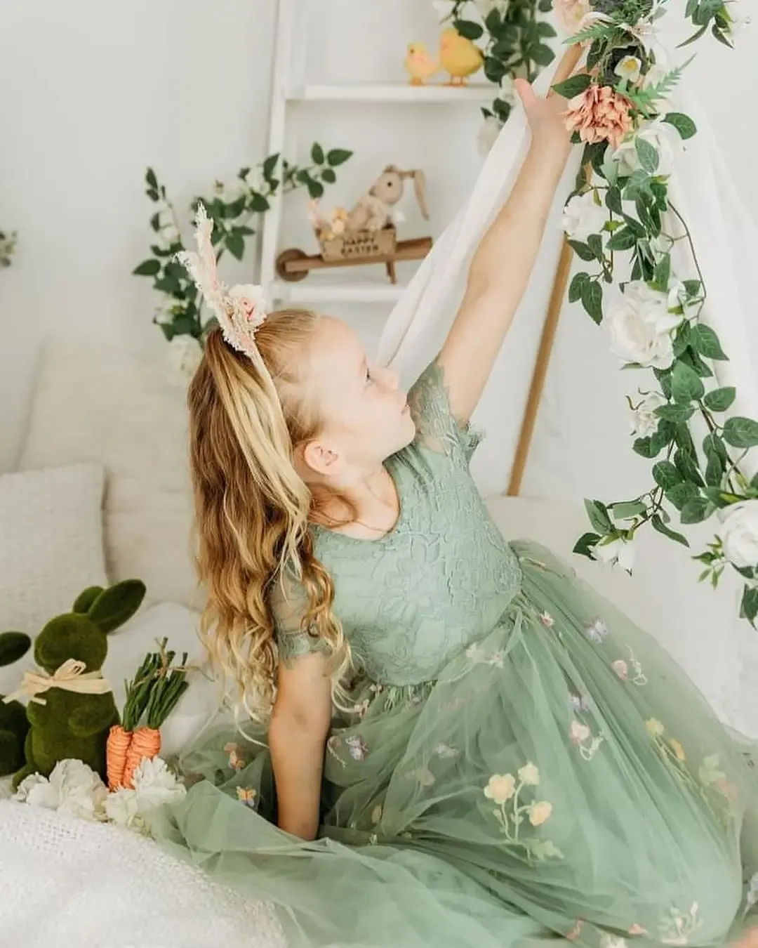 Floral Embroidery Lace Tulle Flower Girl Dress Sage Green A-Line Sleeveless Junior Bridesmaid Gown MC2228 from Dhgate Flower Girls' Dresses - price 75.51 Floral Embroidery Lace Tulle Flower Girl Dress Sage Green A-Line Sleeveless Junior Bridesmaid Gown MC2228 from Dhgate Flower Girls' Dresses - price 75.51
