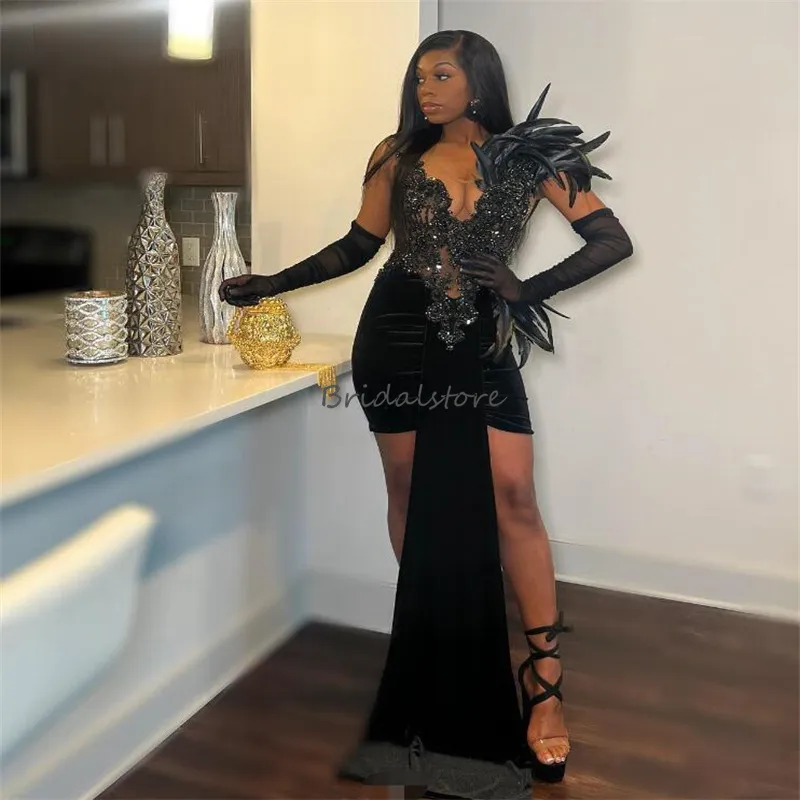 Elegant Ostrich Feather Velvet Aso Ebi Black evening wear with Beaded Crystal Embellishments - Sexy Black Short Prom Dress for Black Girls - Formal
