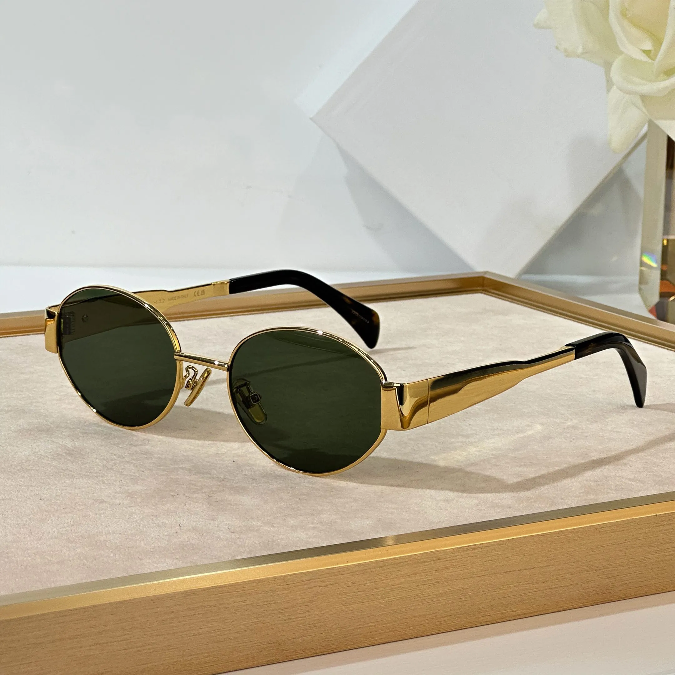 Metal Oval Sunglasses Alloy Full Frame, UV400... From  display picture 1