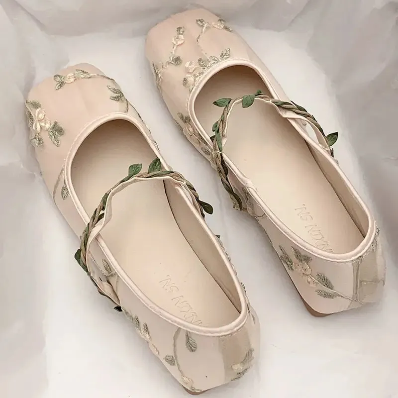 DHgate Springtime Elegance Square Toe Flats the Epitome of Comfort and Style Shoes Accessories