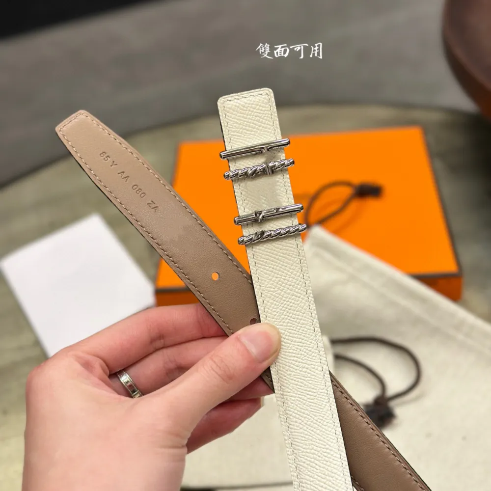 DHgate.com:Womens Reversible H-Buckle Belt - Adjustable