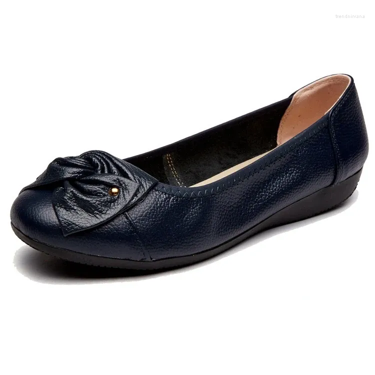 Genuine Leather Bean Shoes for Women: Casual Flats with Arch