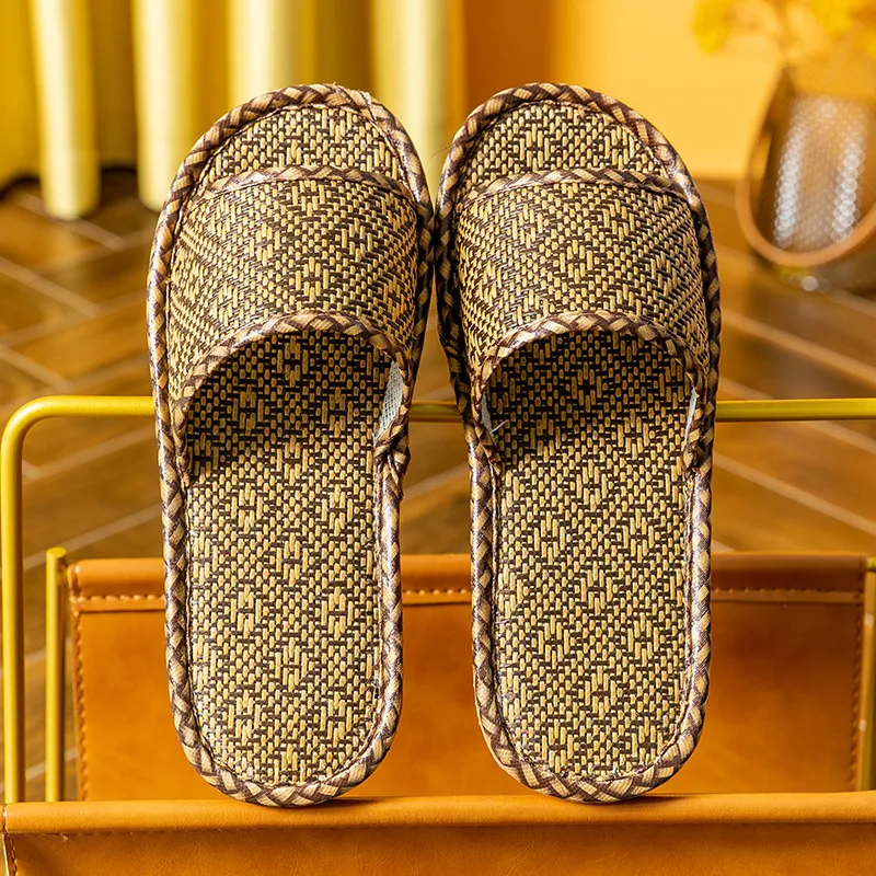Summer Rattan Woven Fashion mens slippers for Men and Women