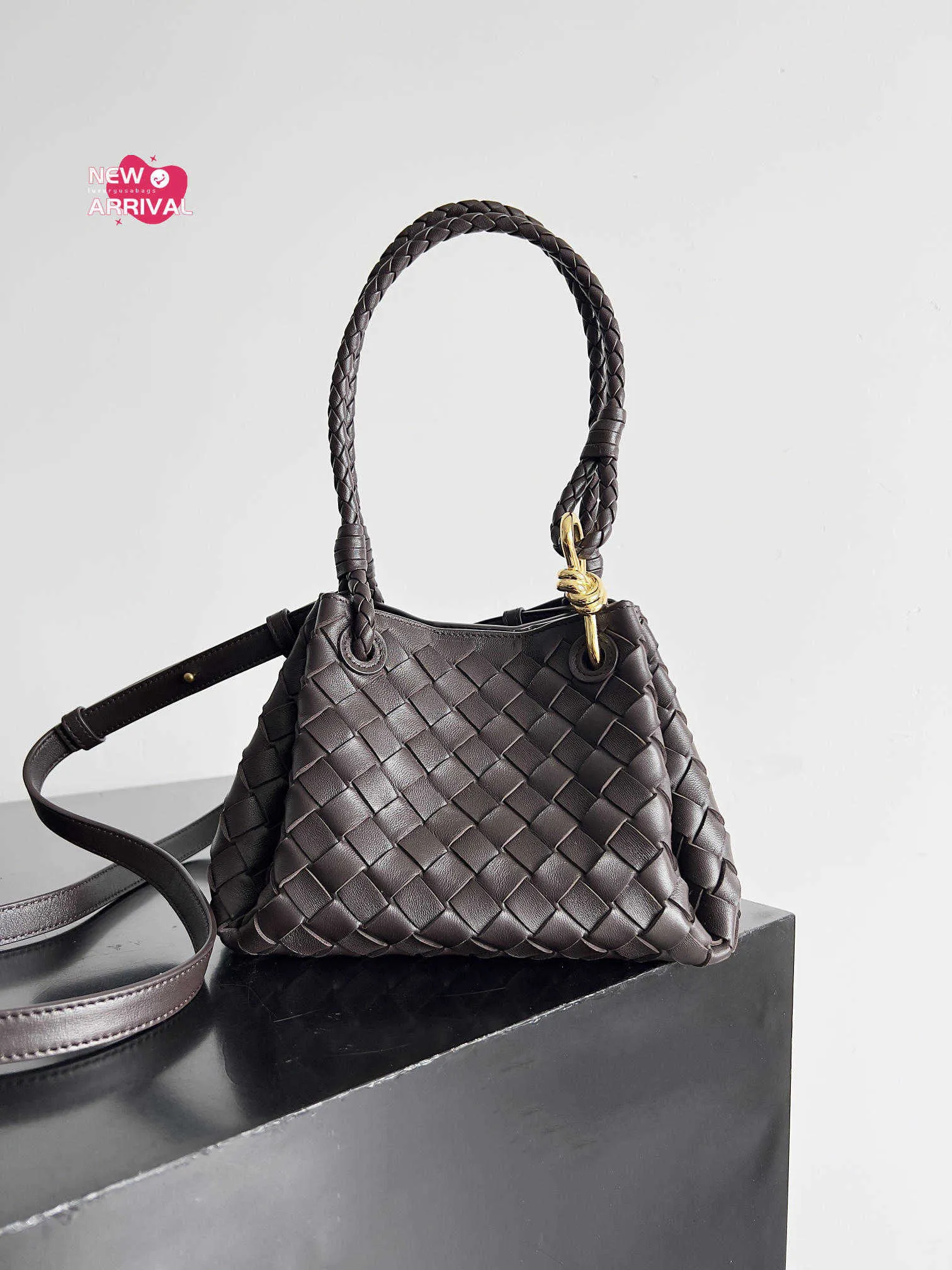 DHgate.com:2024 BotegaVeneta Parachute Intrecciato Mini