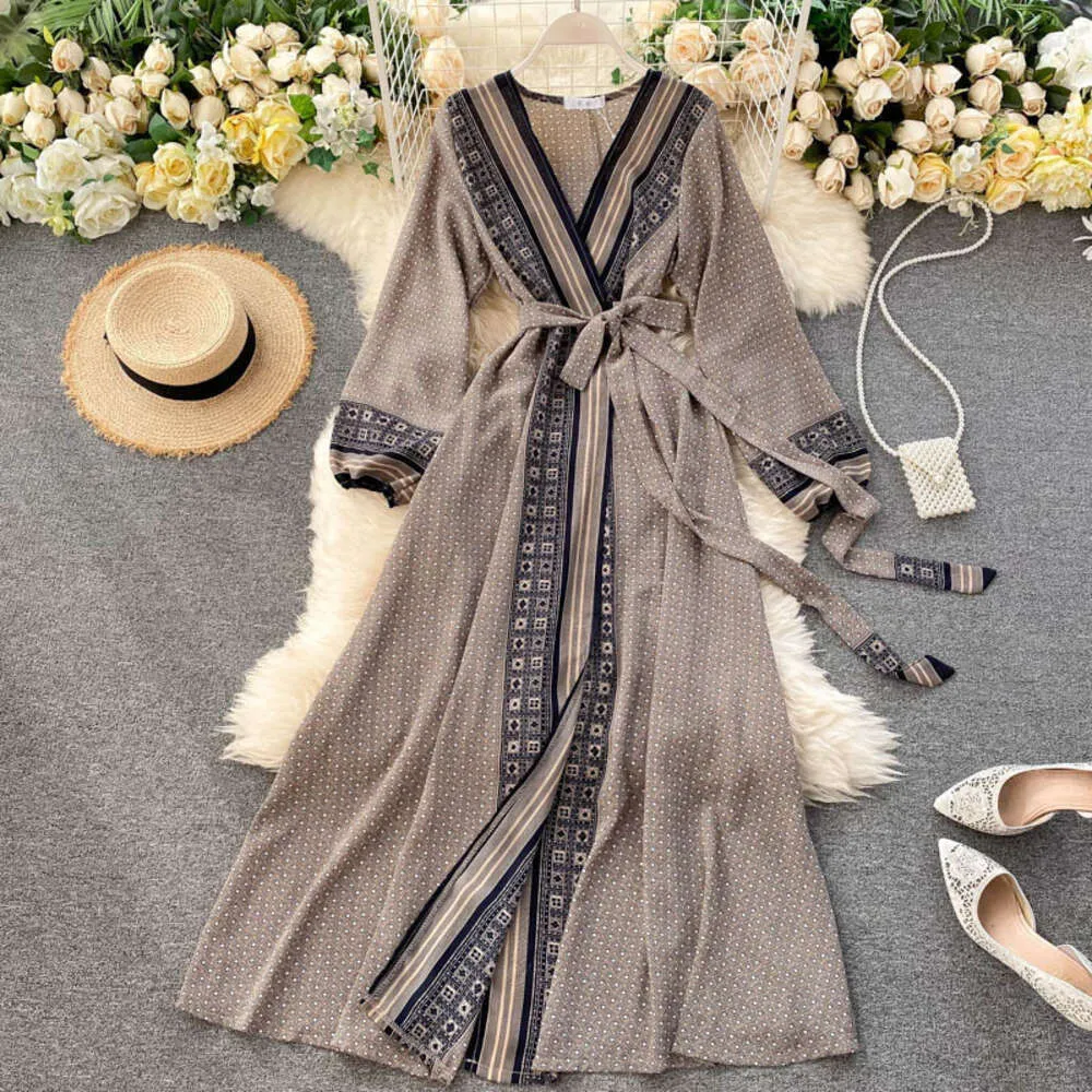 2020 Women's Thin Chiffon Print Lace-Up Waist Chiffon Maxi Dress - Perfect for Travel, Holidays, and Autumn