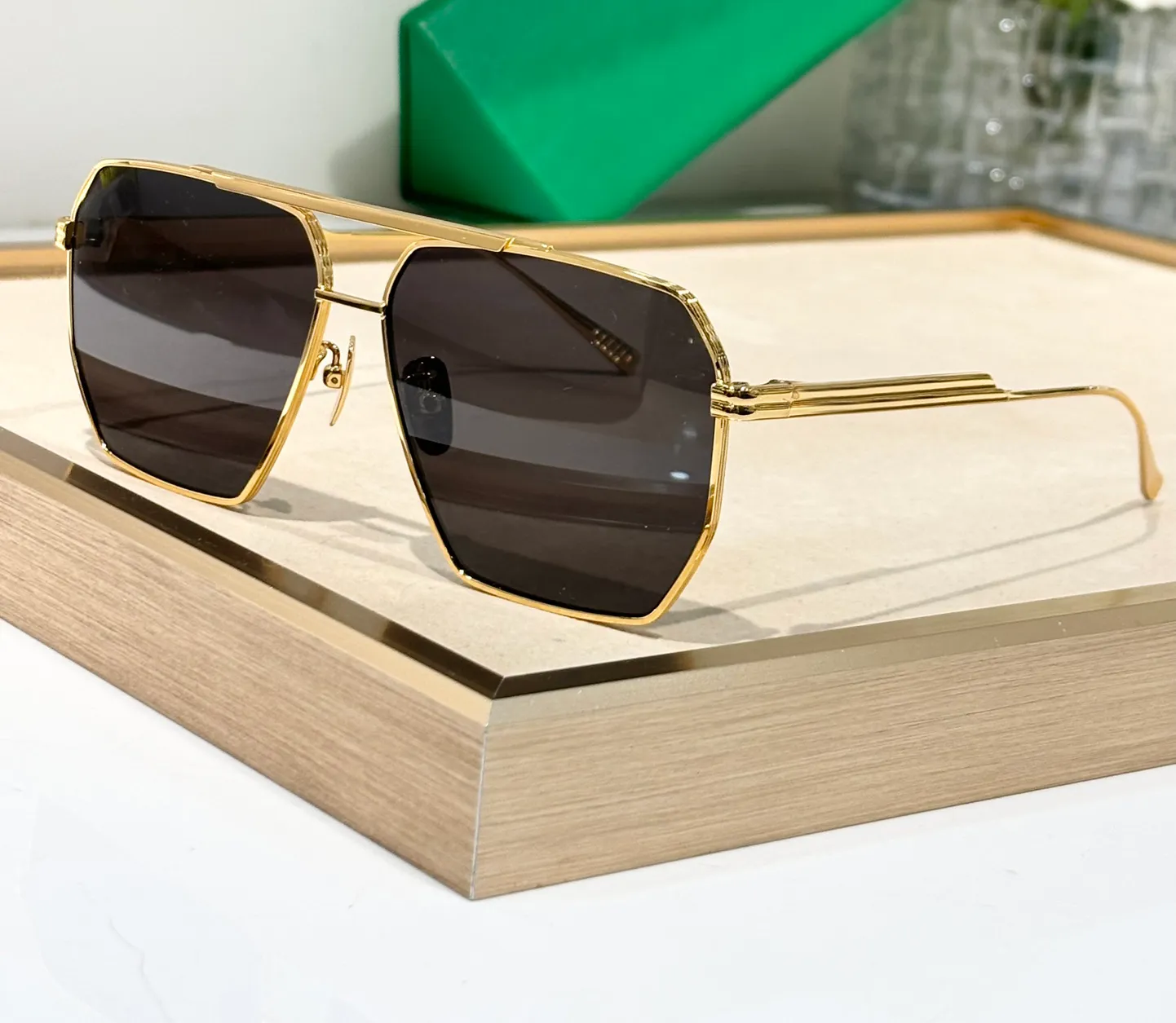 Retro Oversized Square Aviator Sunglasses, Monel Gold Frame, Polarized UV400, Amazon.com: Square Aviator Sunglasses Oversized Fashion Gold  main image 2