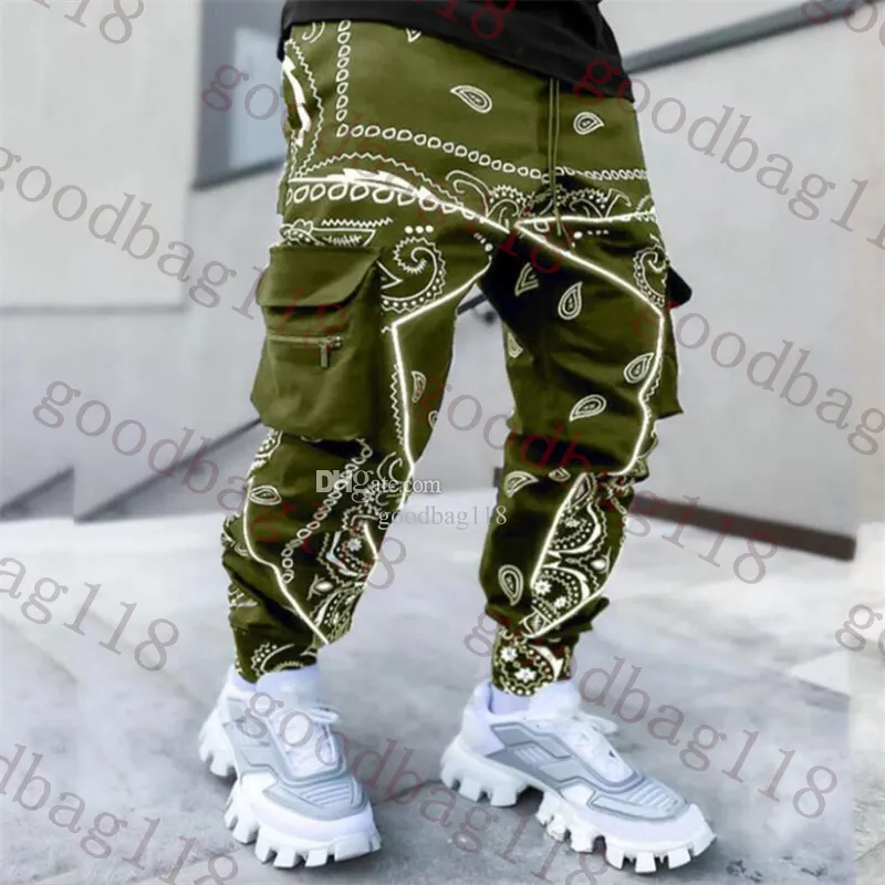 Columbia Men's Silver Ridge Cargo Pant, Tusk, 30W x 32L at