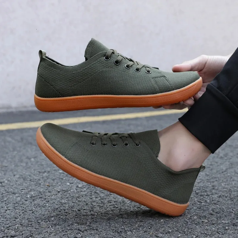 Unisex brede minimalistische wandelschoenen voor mannen en vrouwen, geschikt voor buiten, trailrunning en wandelen. Lichtgewicht en ademend. 240612_voghion.com