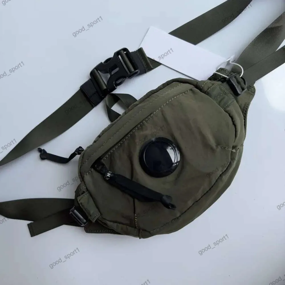 ショルダーバッグ・ポシェット CP COMPANY Crossbody bag bed3d165-6e61-42d2-b5ce-