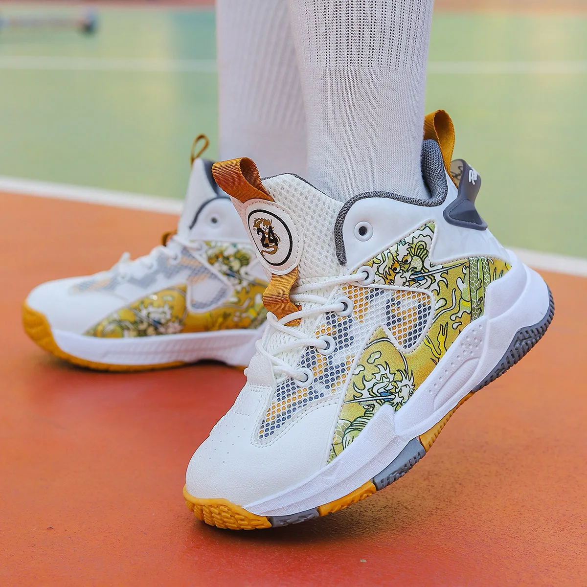 hottest youth basketball shoes