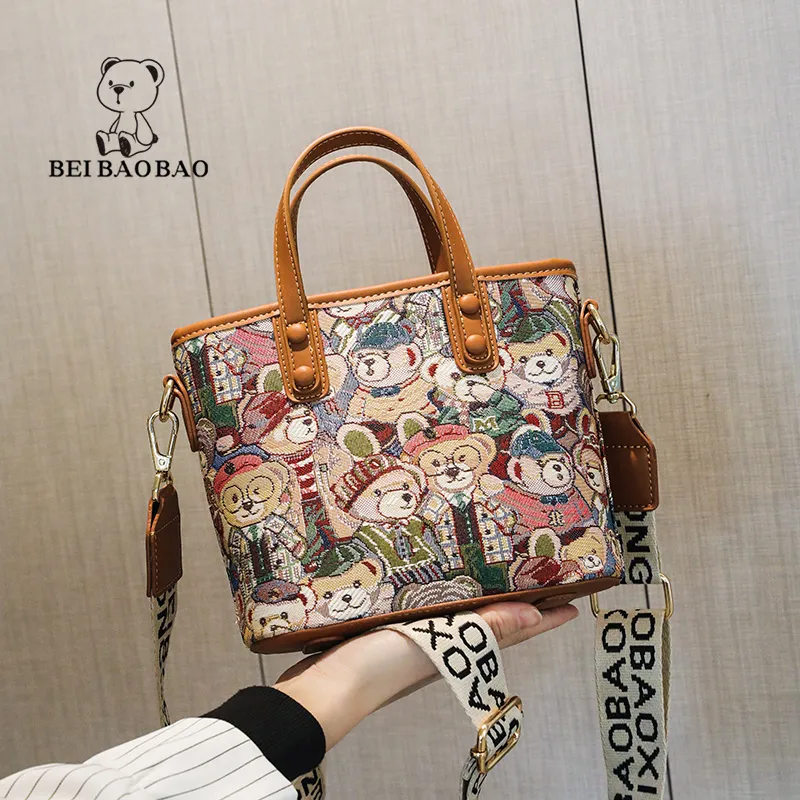 2023 Trendy Bear Print Designer women's designer