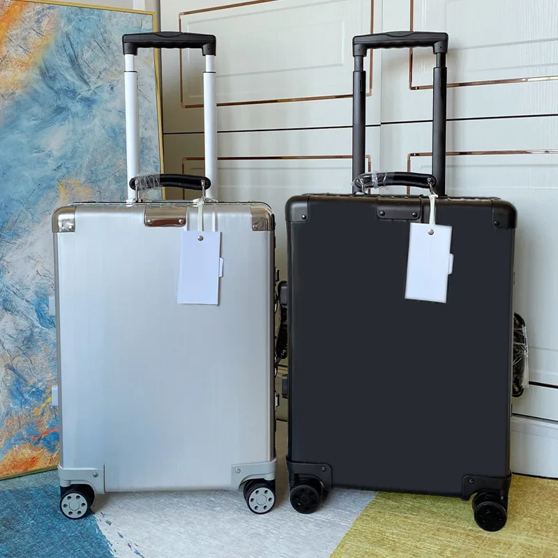 Designer Aluminium Alloy Boarding 25 Inch Suitcase With Rolling Wheels