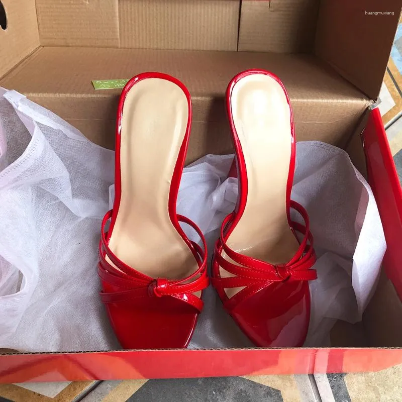 Plus size red heels top