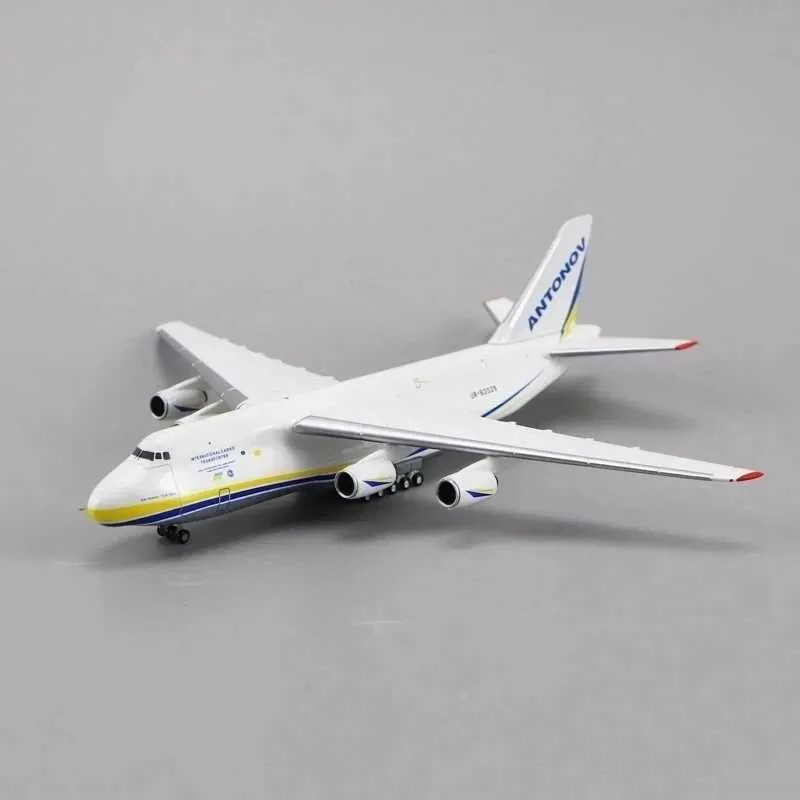 1/200アントノフ An-124 Antonov AN-124 Collection – MTS