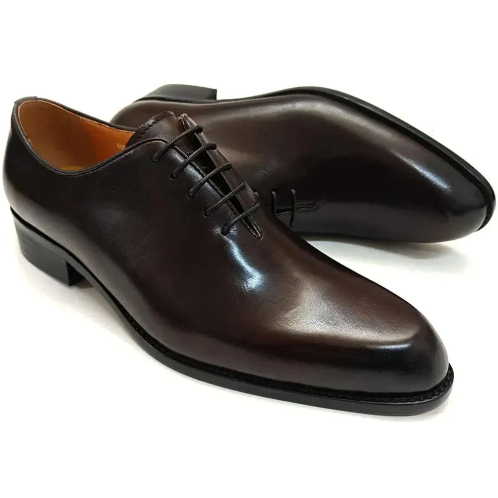 DHgate Mens Handmade Genuine Leather Oxford Dress Shoes Casual Lace Up Business Work Shoes for Men Coffee Black Shoes Accessories