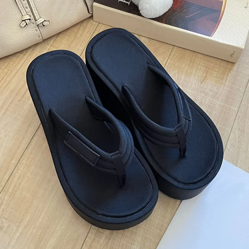 Save Big on Bulk Women's Sandals And Flip Flops Women's Designer Cowboy  Flip Flops Platform Heel Sandals, Thick Sole, Beach Summer, Luxury  Leather