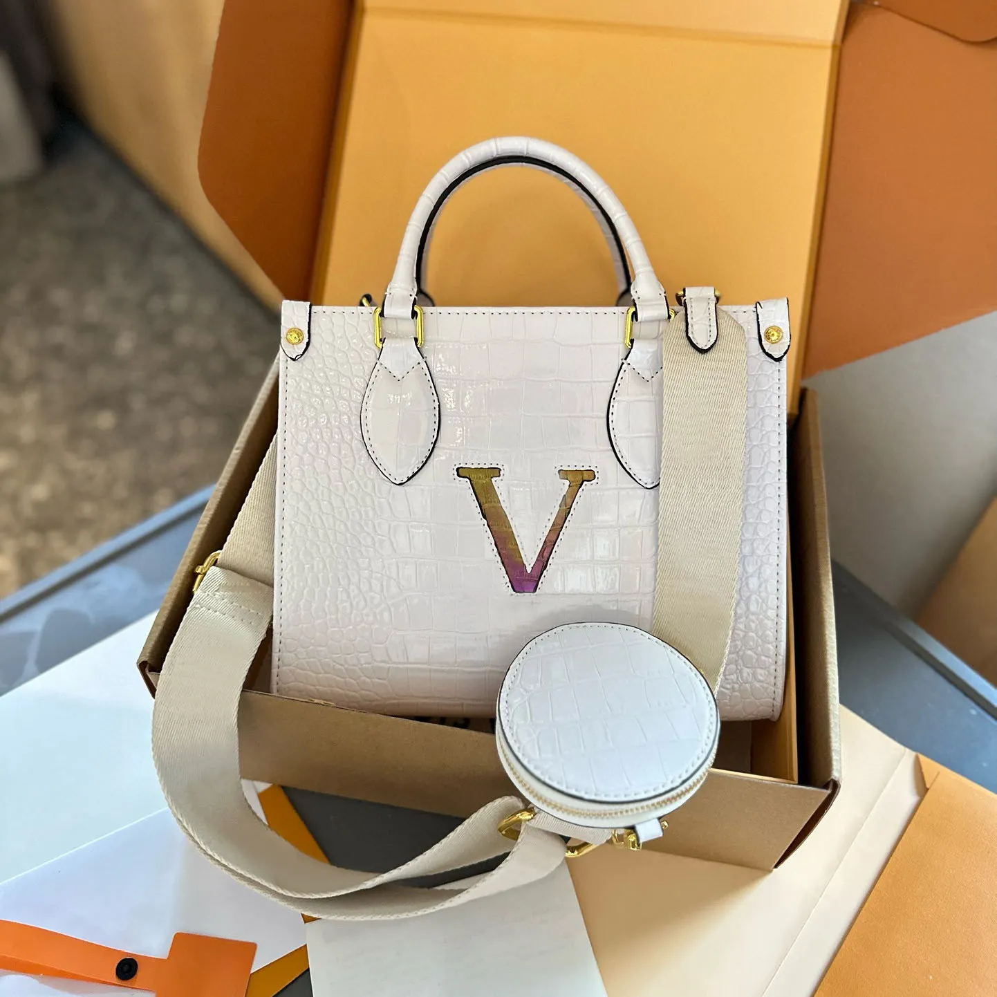 DHgate 5A Designer Purse Luxury Paris Bag Brand Handbags Women Tote Shoulder Bags Clutch Crossbody Purses Cosmetic Bags Messenger Bag W579 03 Luxurious 5A Designer Purse Premium Paris Handbag Coll...