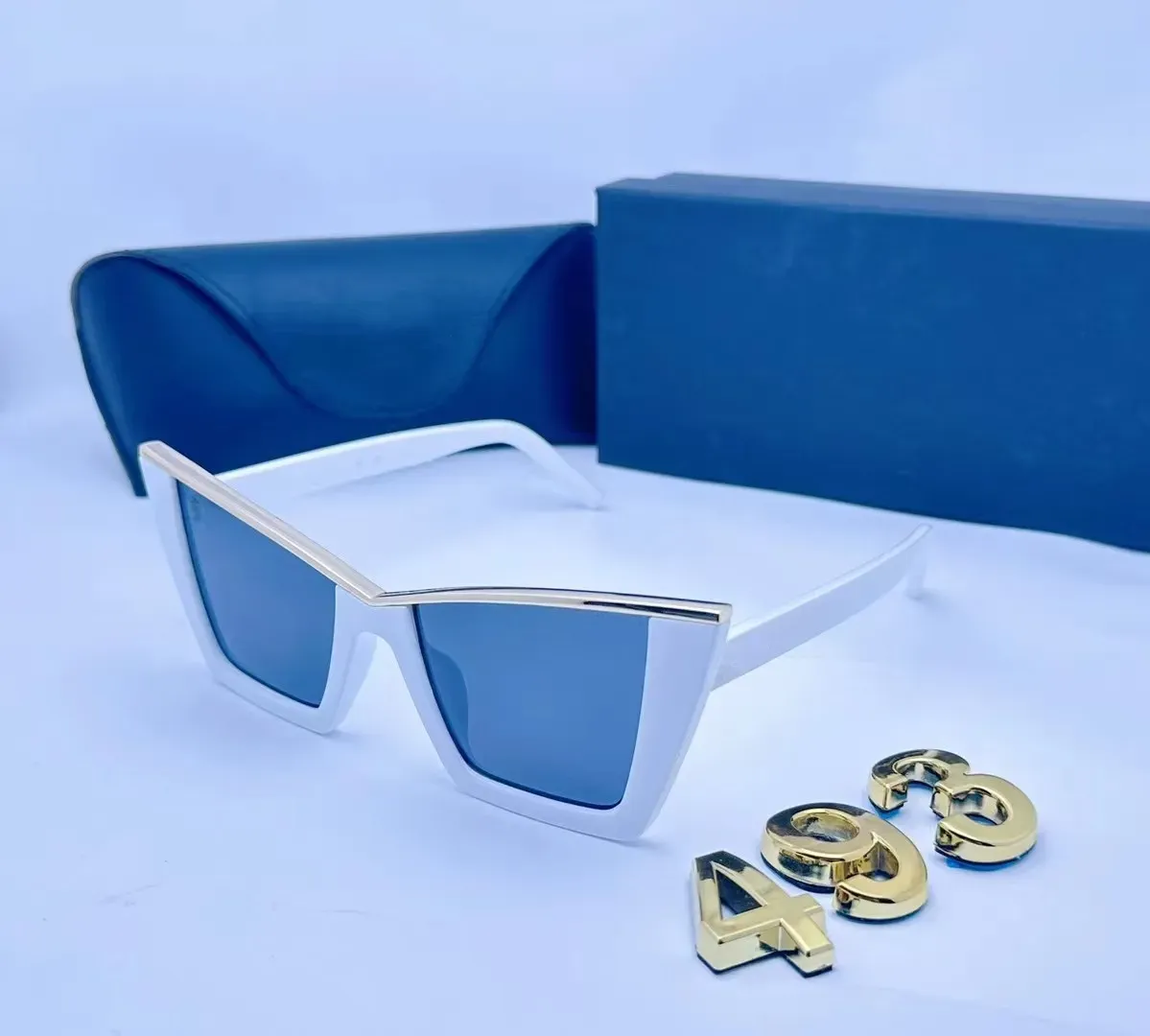 Retro Oversized Square Polarized Sunglasses for Women  display picture 1