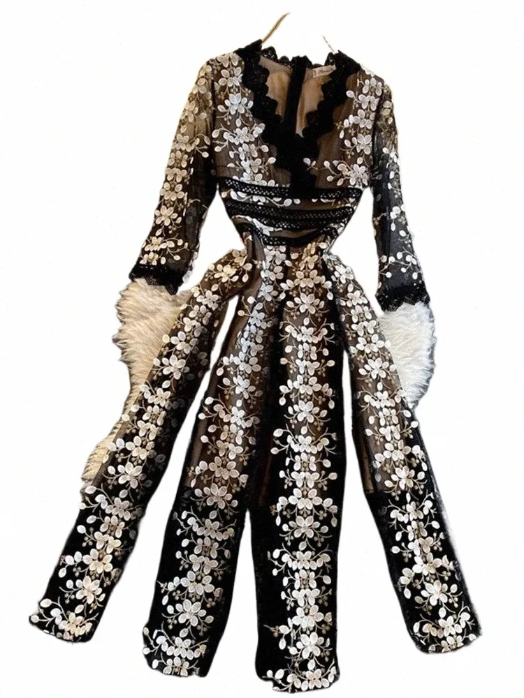 Embroidered V-Neck Dot Mesh Patchwork Elegant Half-Sleeve Lace - Main Image