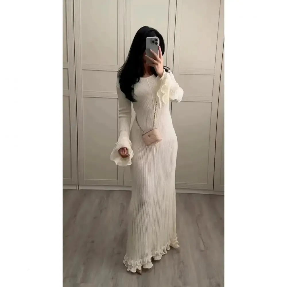WaveEdge Womens Backless Pencil Dress - Vintage Round Neck, Long Sleeve  Waist-Contour for Vacation, Party, and Streetwear