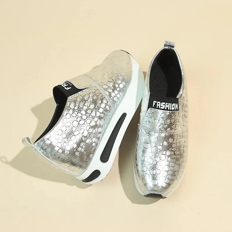 Women's Hidden Heel Platform Sneakers Lightweight Slip-on Loafers_voghion.com