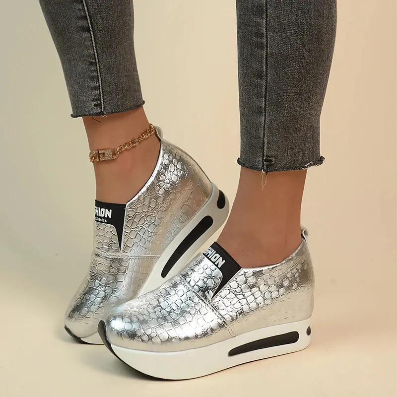 Women's Hidden Heel Platform Sneakers Lightweight Slip-on Loafers_voghion.com