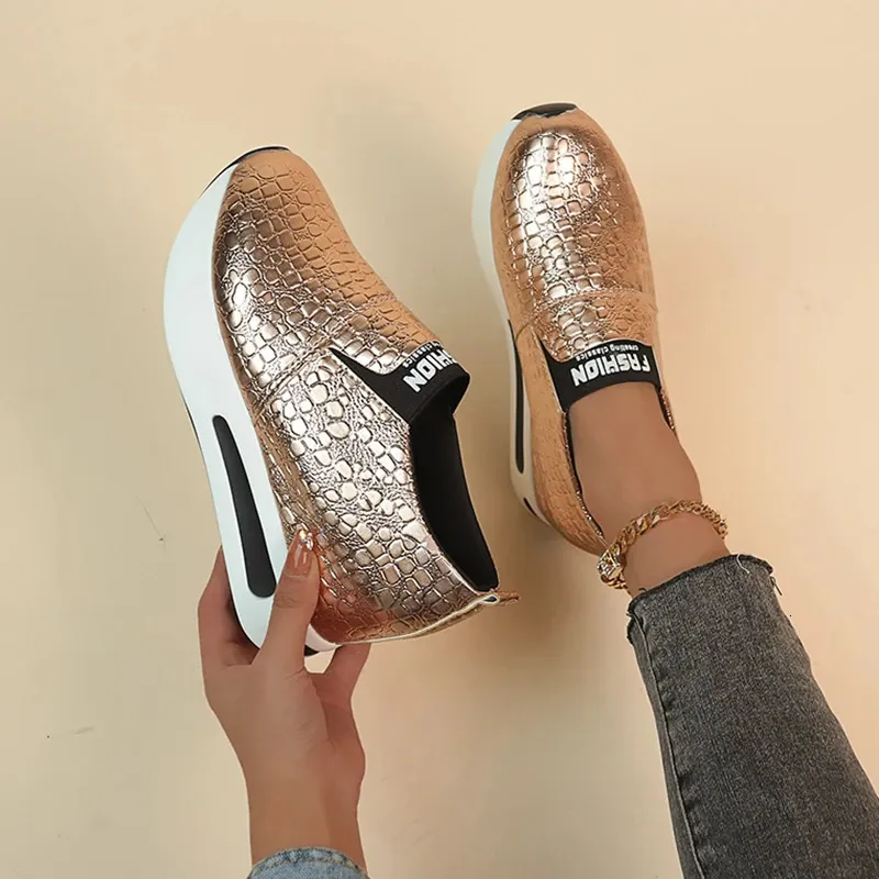 Women's Hidden Heel Platform Sneakers Lightweight Slip-on Loafers_voghion.com