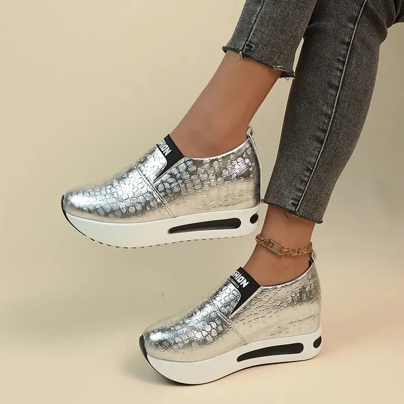 Women's Hidden Heel Platform Sneakers Lightweight Slip-on Loafers_voghion.com