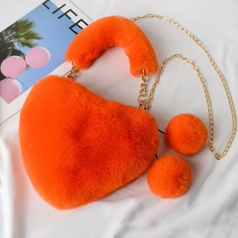 Heart Plush Tote: Soft Faux Fur Winter Clutch Handbag for  display picture 1