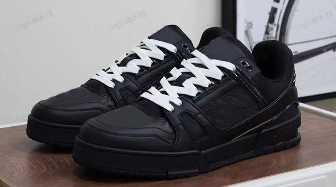 New Designer shoes flat sneaker trainer Embossed Casual shoes denim canvas leather white green redblue letter fashion platform mens womens low trainers Size 36-45
